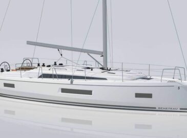 yacht inside 3